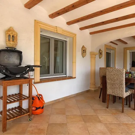 Villa Anngo *