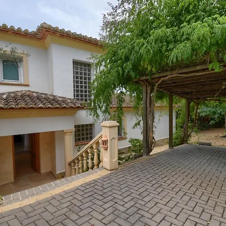 Anngo Villa
